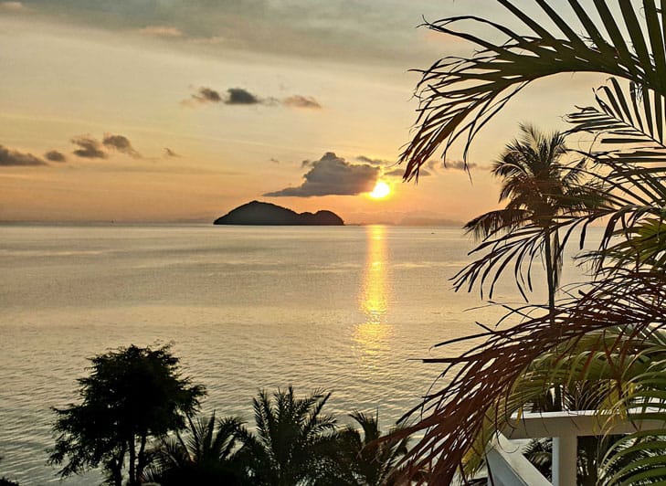 Banner Grüße aus Koh Phangan: Die Vor- und Nachteile des Remote-Arbeitens im Paradies